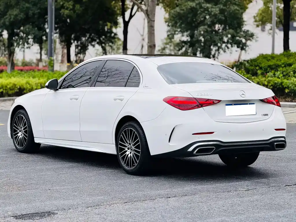 Mercedes-Benz C-Class 2023 — фото 7