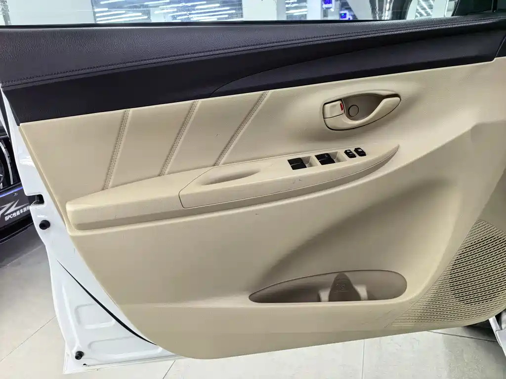 Toyota Vios 2014 — фото 10