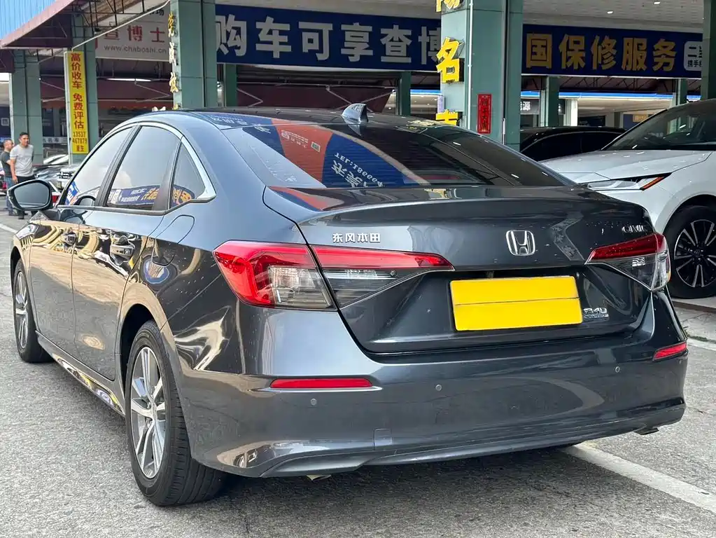 Honda Civic 2023 — фото 17