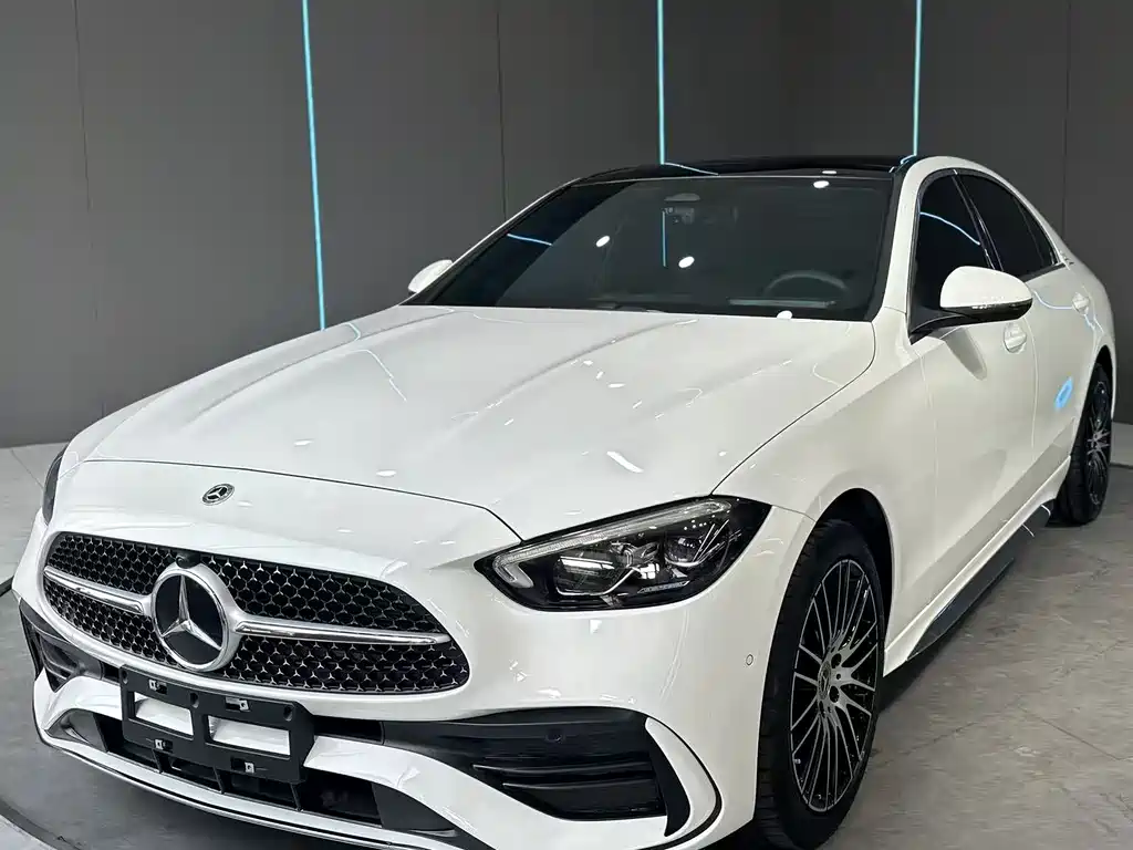 Mercedes-Benz C-Class 2024