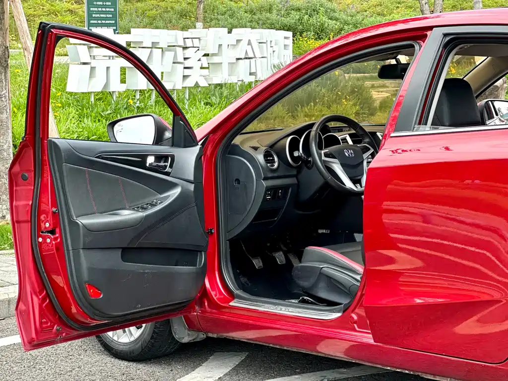 Changan Eado XT 2014 — фото 19
