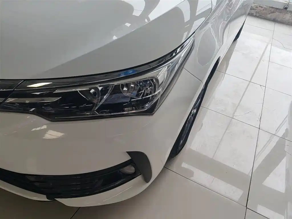 Toyota Corolla 2019 — фото 24