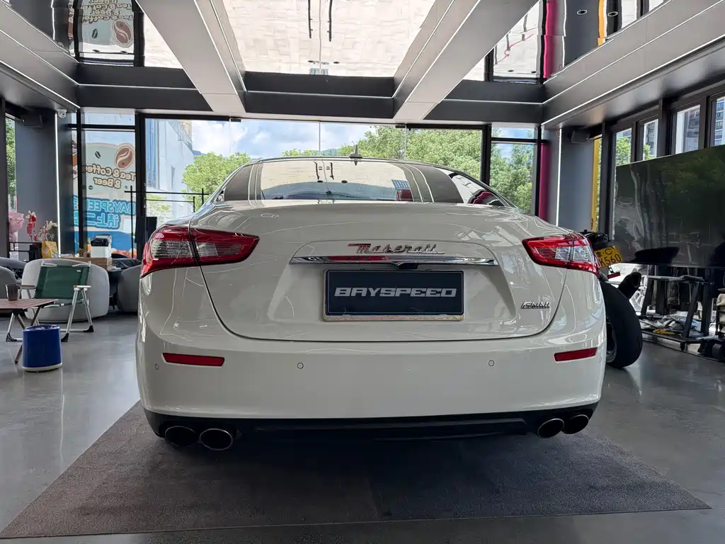 Maserati Ghibli 2017 — фото 13