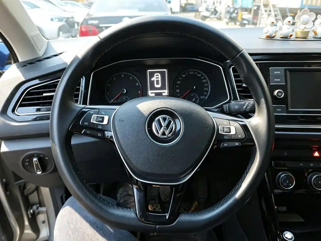 Volkswagen T-Roc 2019 — фото 12