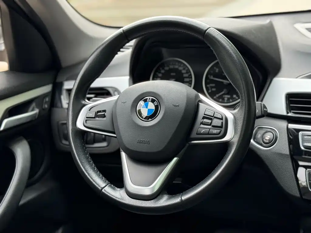 BMW X1 2018 — фото 13