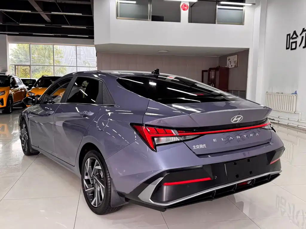 Hyundai Elantra 2023