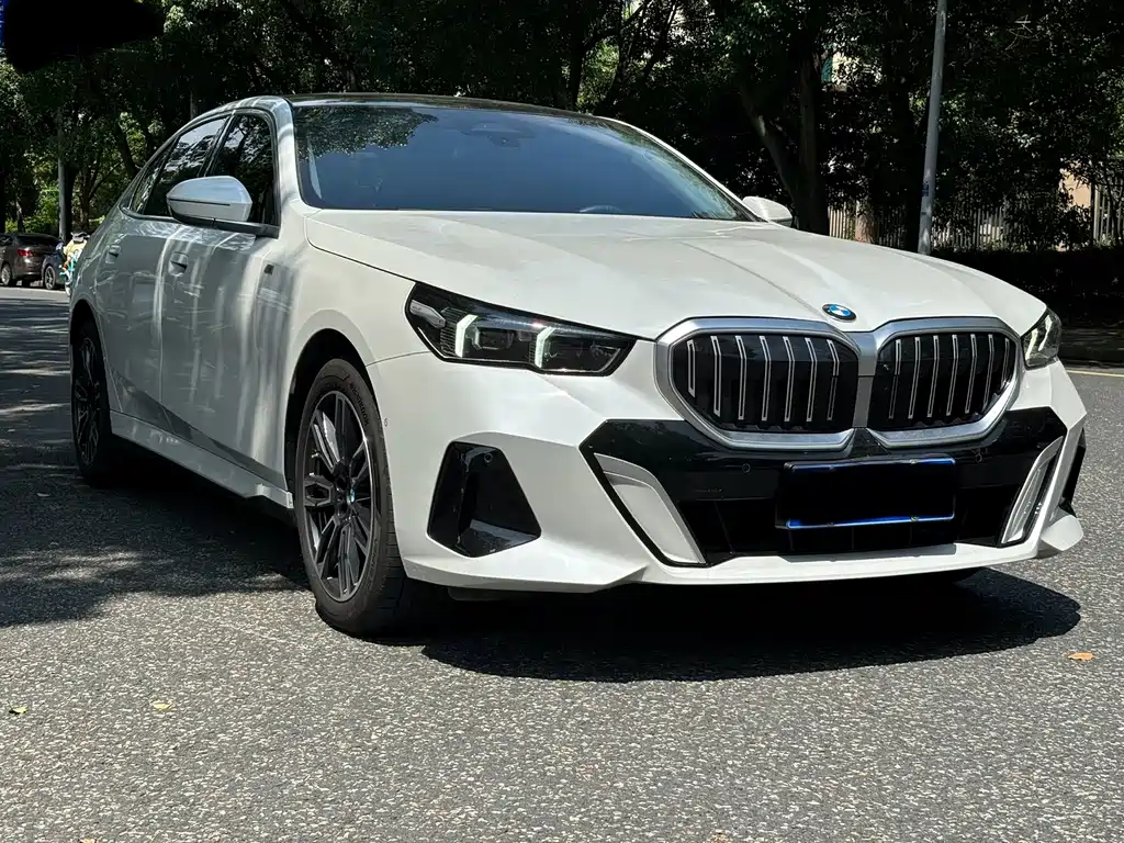 BMW 5 Series 2024