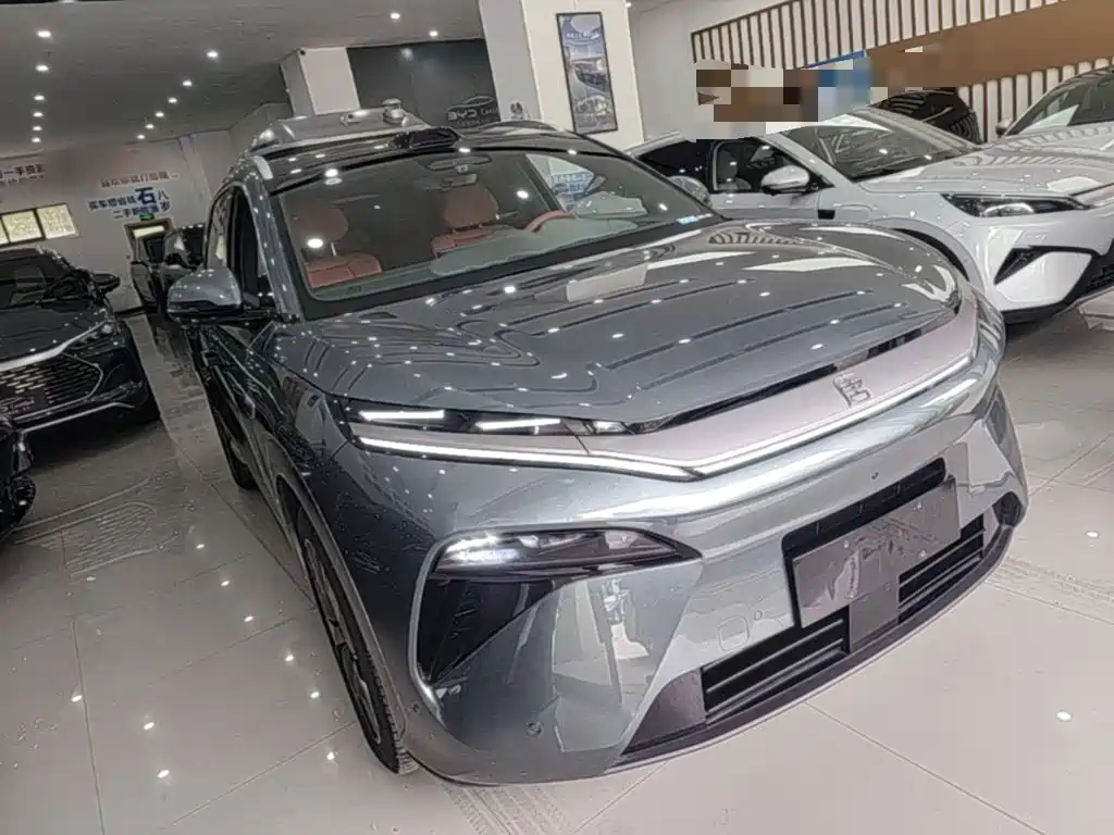 BYD Tang L 2025