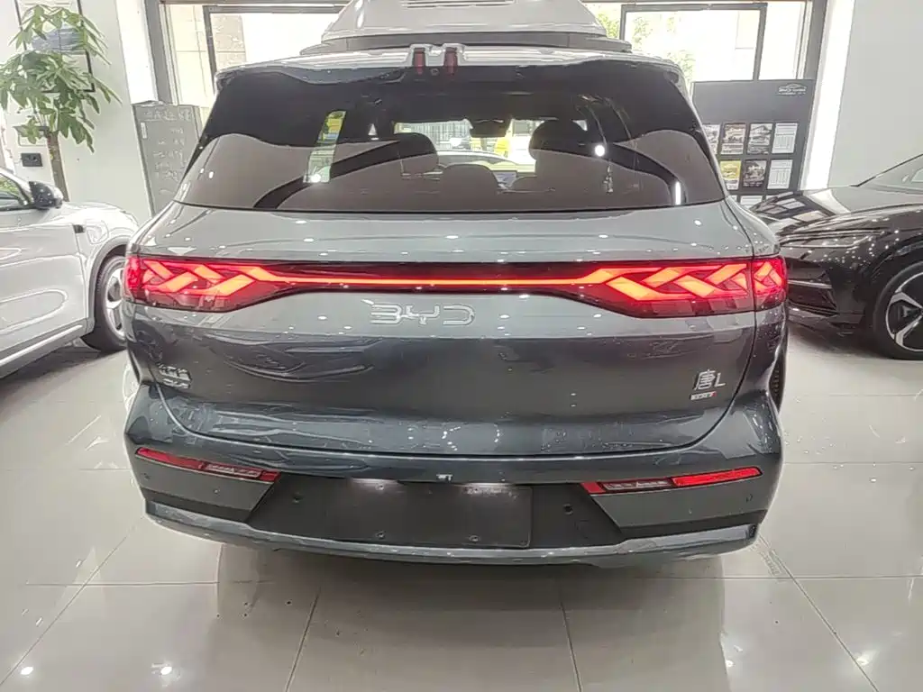 BYD Tang L 2025