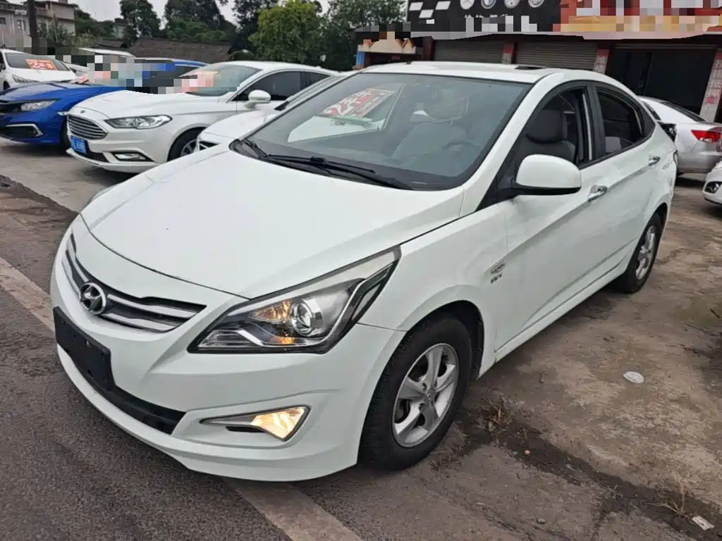 Hyundai Verna 2016