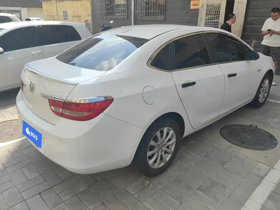 Buick Excelle 2013