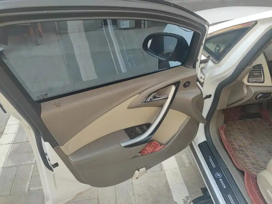 Buick Excelle 2013