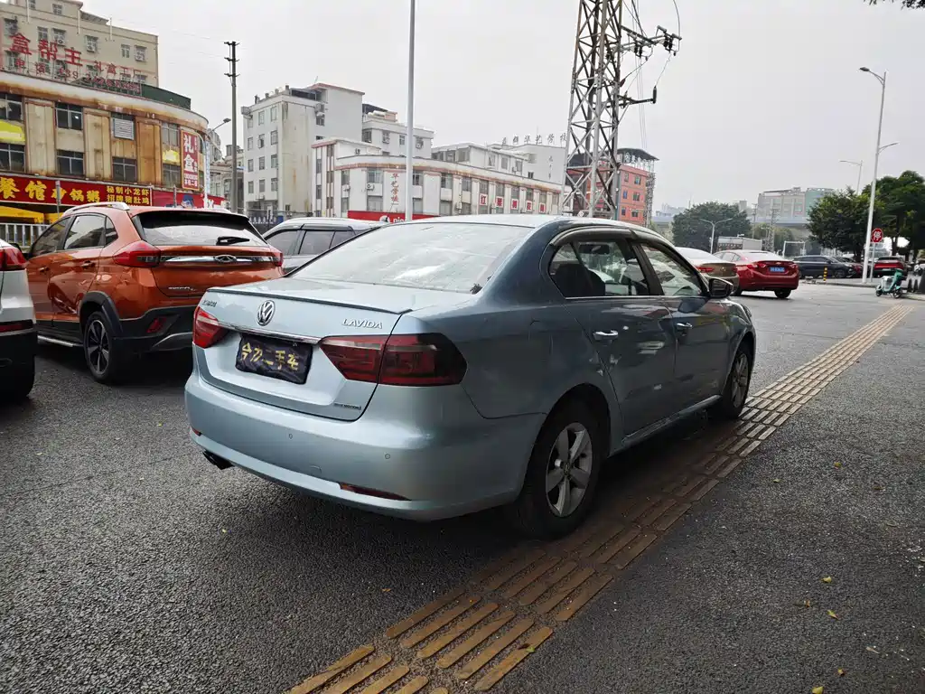 Volkswagen Lavida 2014
