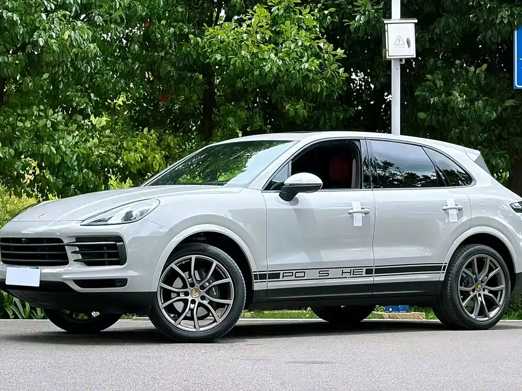 Porsche Cayenne 2023 — фото 1