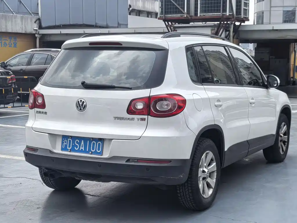 Volkswagen Tiguan 2012 — фото 4