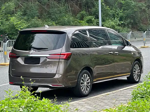 Buick GL8 2023