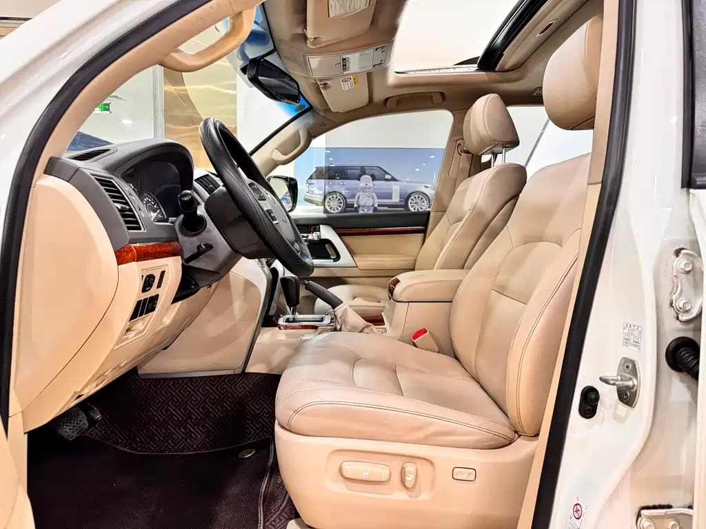 Toyota Land Cruiser 2015 — фото 11