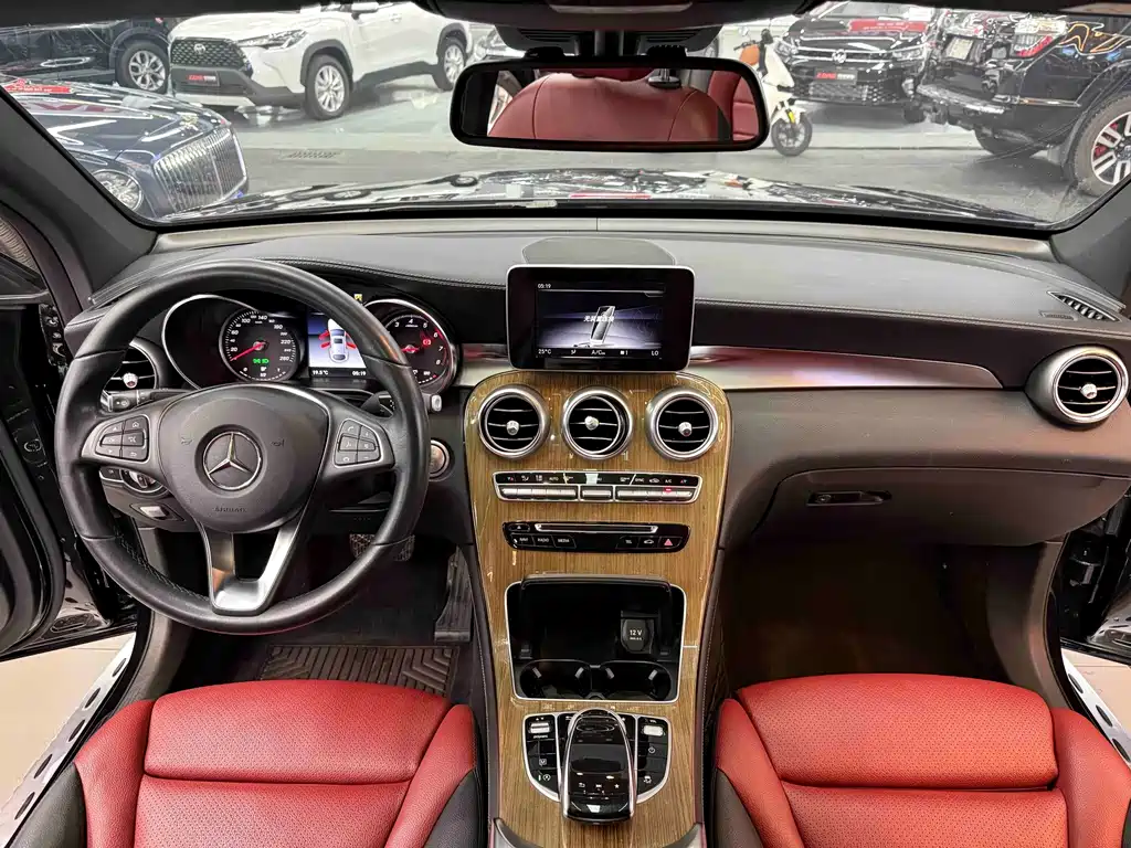 Mercedes-Benz GLC Coupe 2019 — фото 11