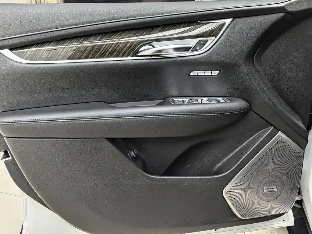 Cadillac XT5 2019 — фото 19