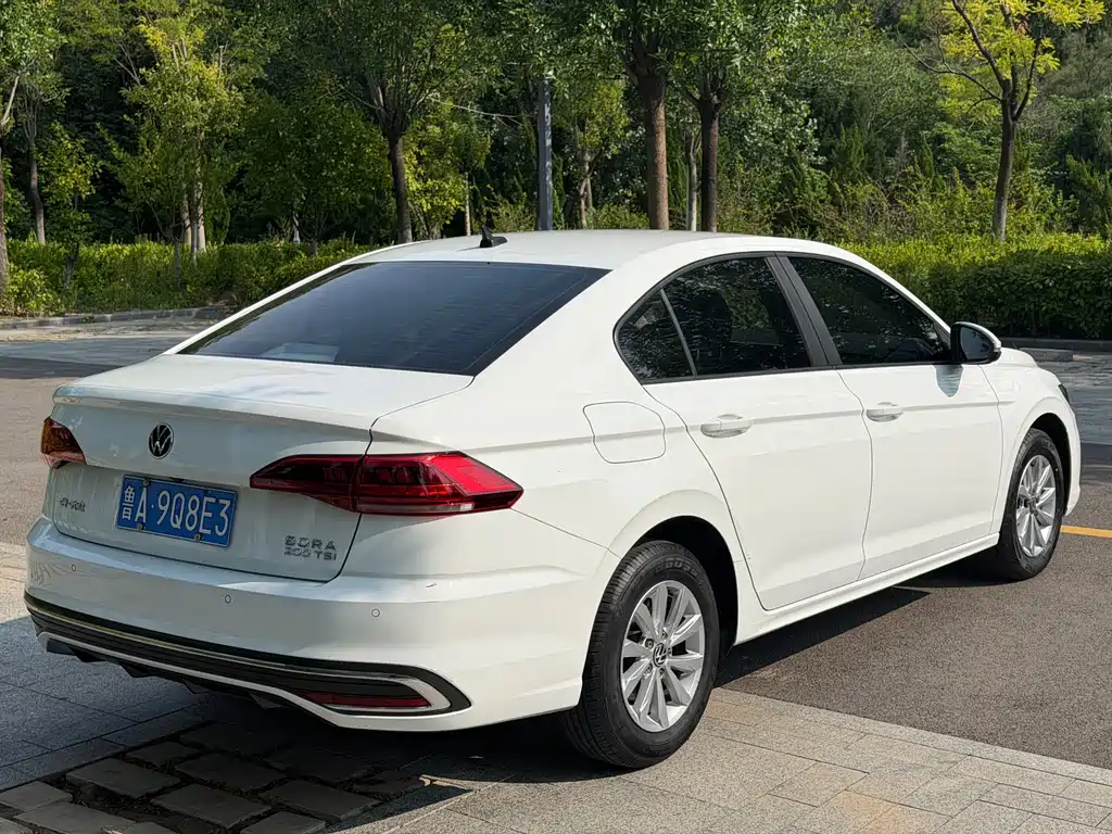 Volkswagen Bora 2023