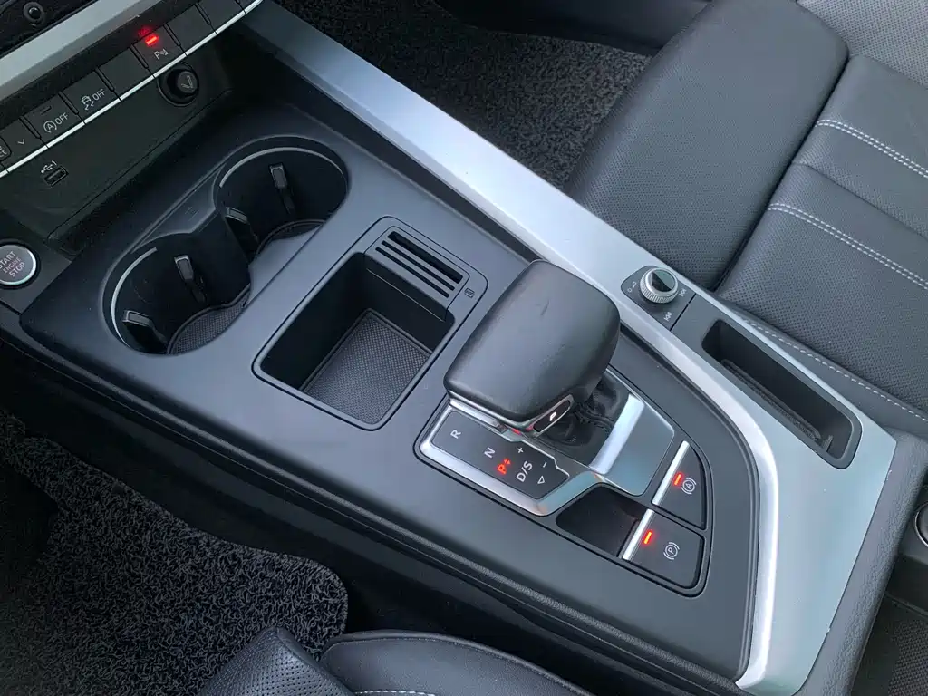 Audi A4L 2020 — фото 22