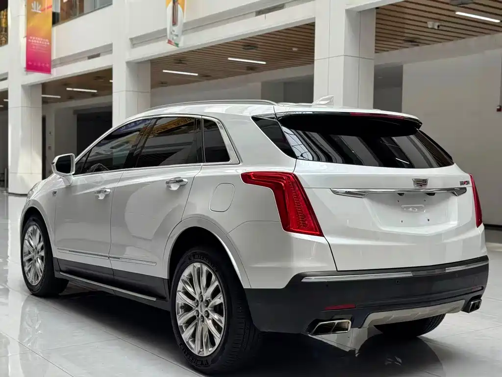Cadillac XT5 2017 — фото 7