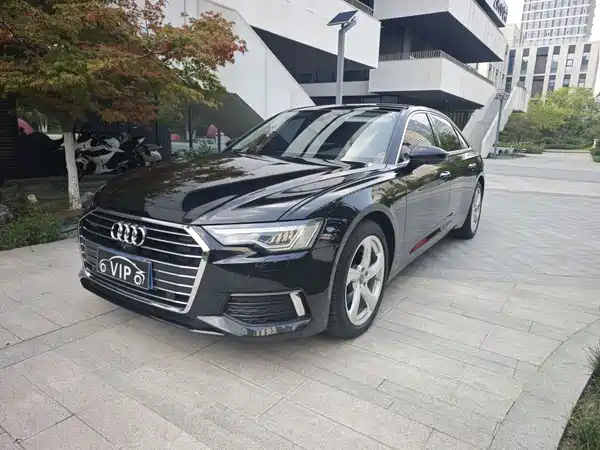 Audi A6L 2022
