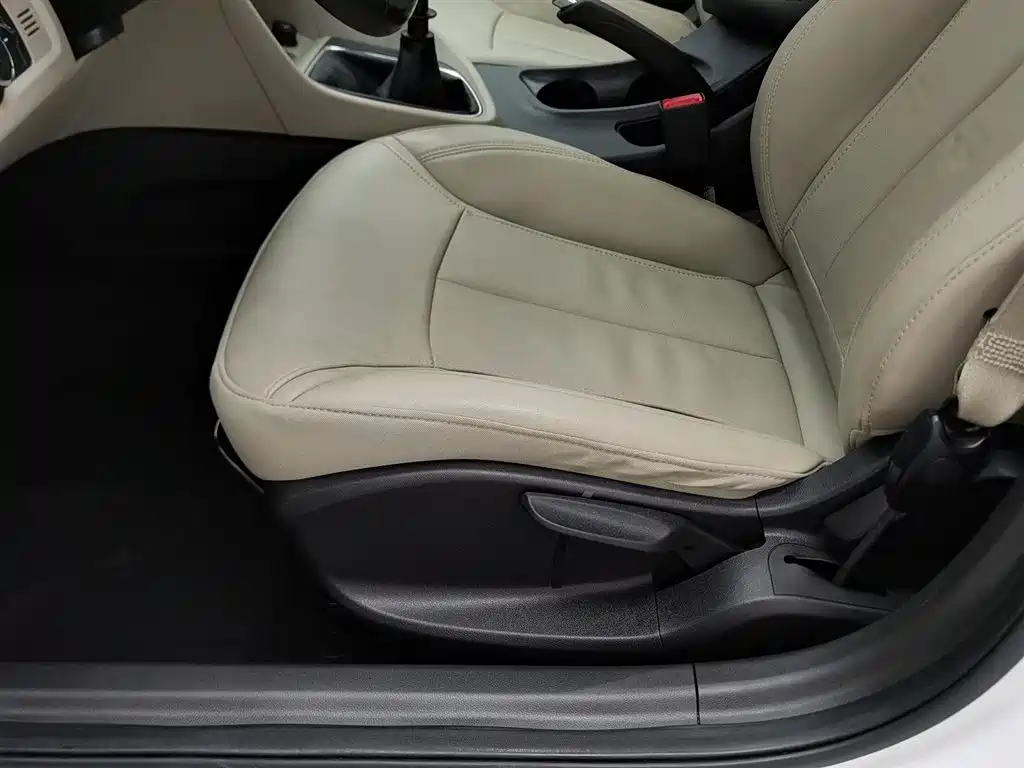 Buick Excelle 2018 — фото 20