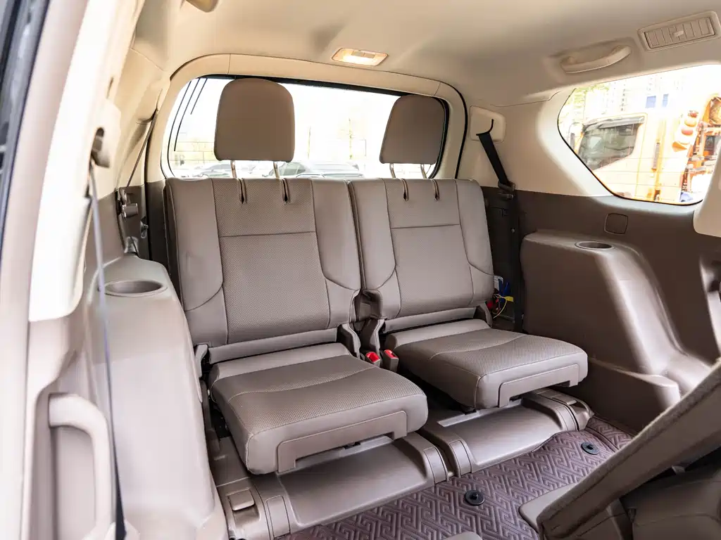 Lexus GX 2019 — фото 11