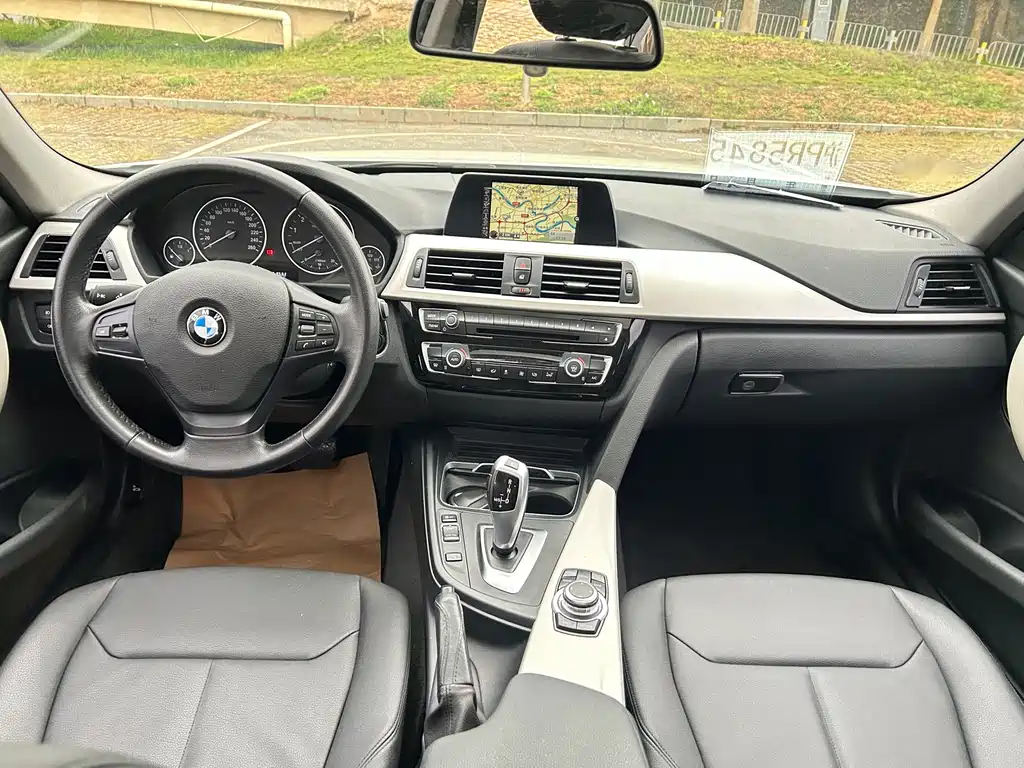 BMW 3 Series 2015 — фото 13