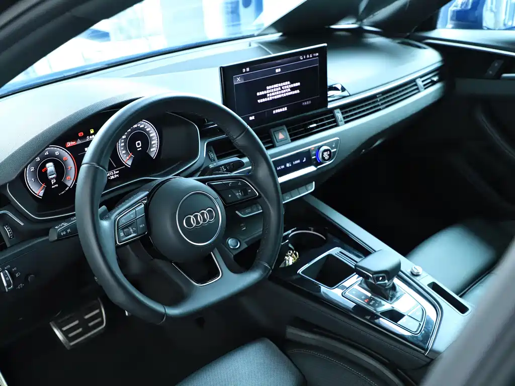 Audi A4L 2023 — фото 22