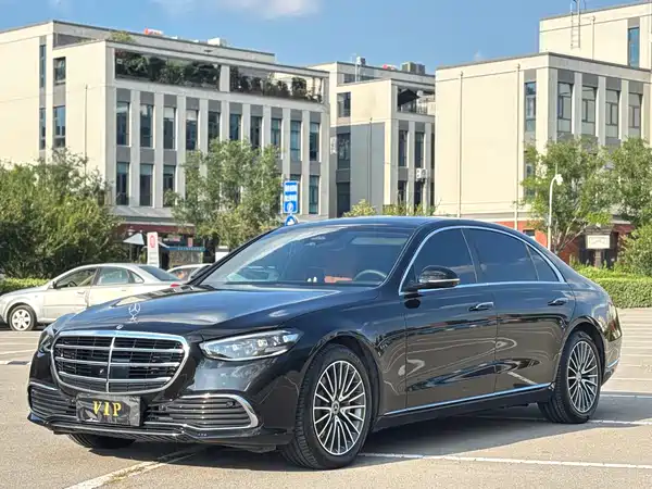 Mercedes-Benz S-Class 2024