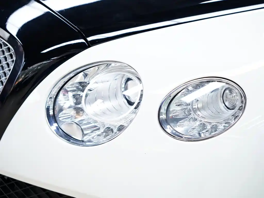 Bentley Continental 2012 — фото 15