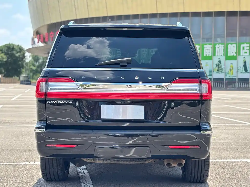 Lincoln Navigator 2021 — фото 9