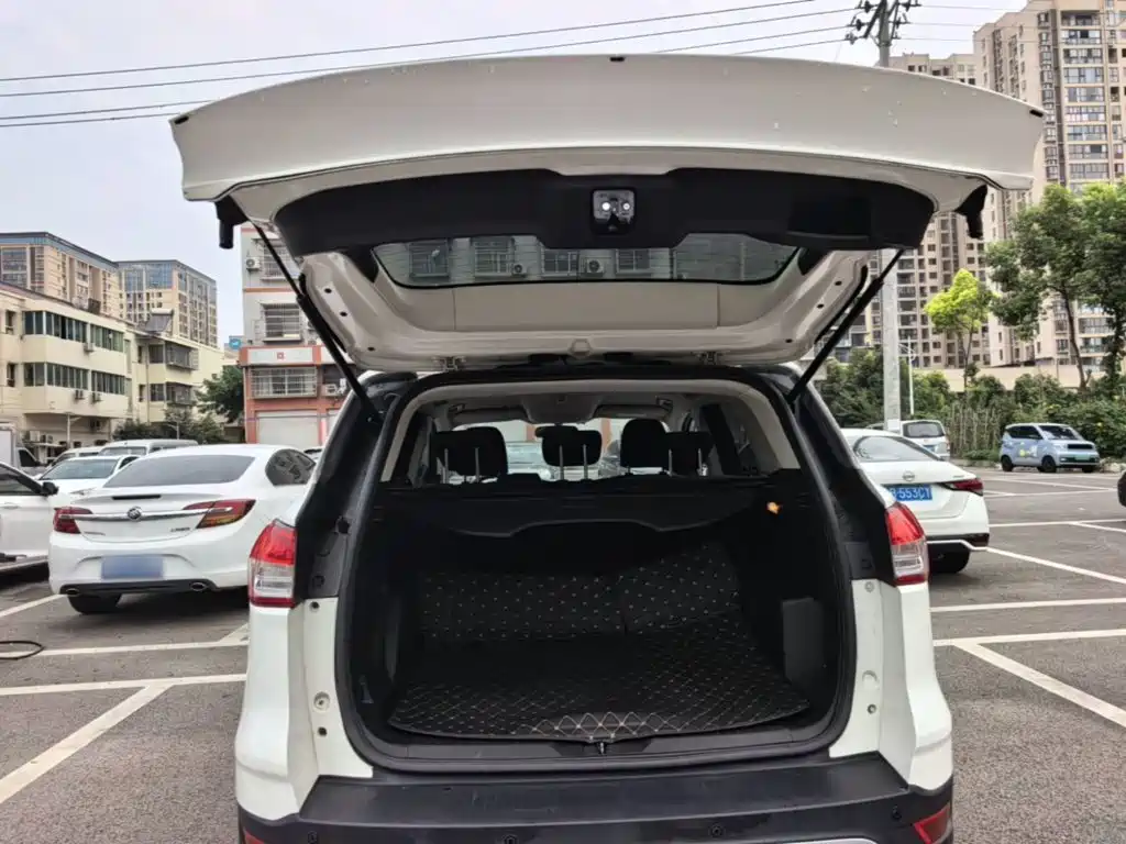 Ford Kuga 2015 — фото 19