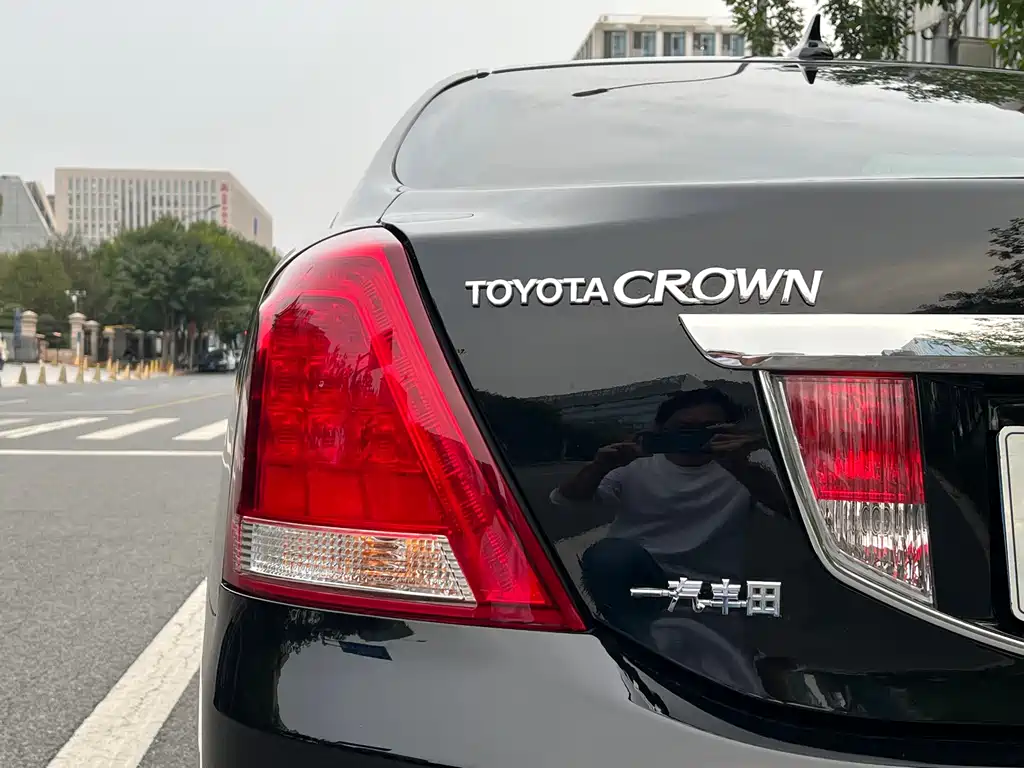 Toyota Crown 2012 — фото 9