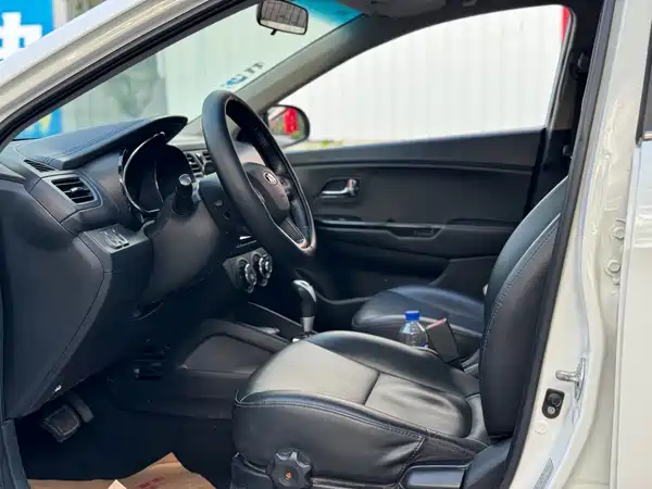 Kia K2 2013