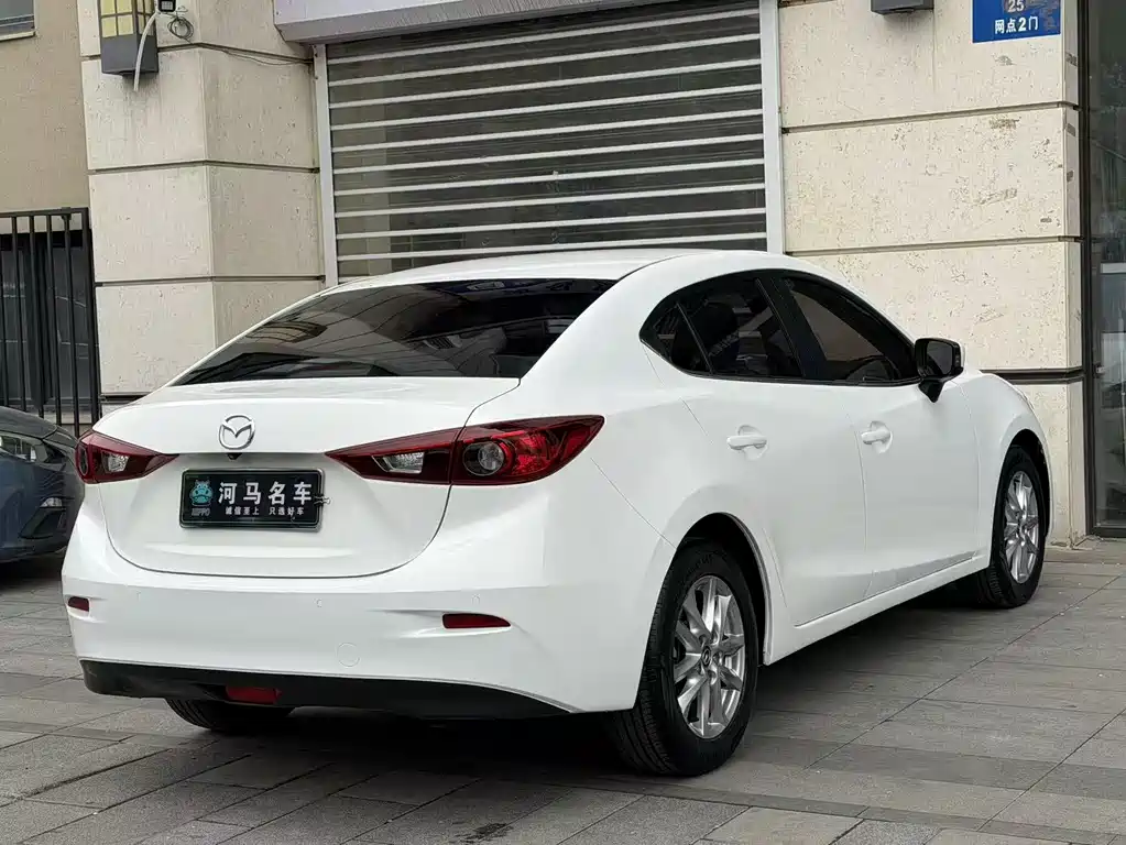 Mazda 3 Axela 2015 — фото 10