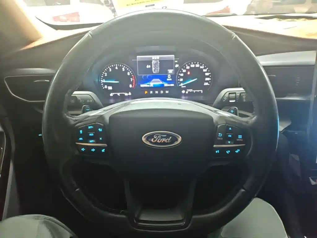Ford Explorer 2020 — фото 11