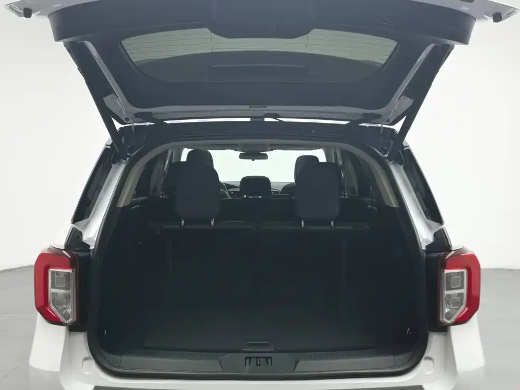Ford Explorer 2020 — фото 16