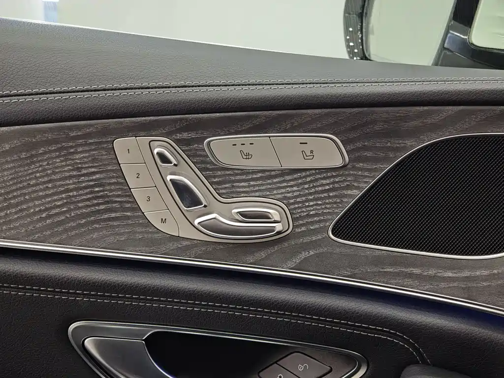 Mercedes-Benz CLS 2019 — фото 13