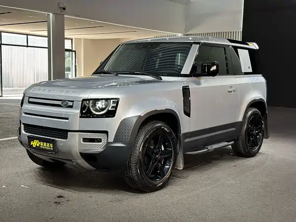 Land Rover Defender 2023
