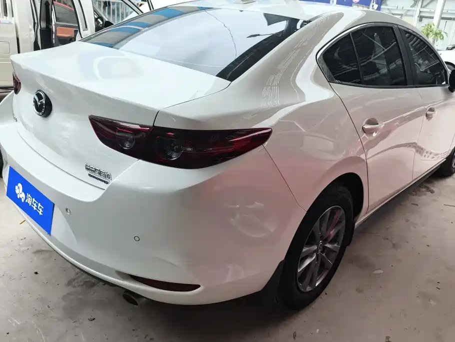 Mazda 3 Axela 2023
