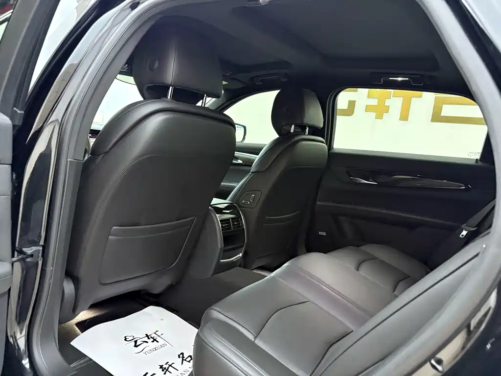 Cadillac CT6 2023 — фото 11