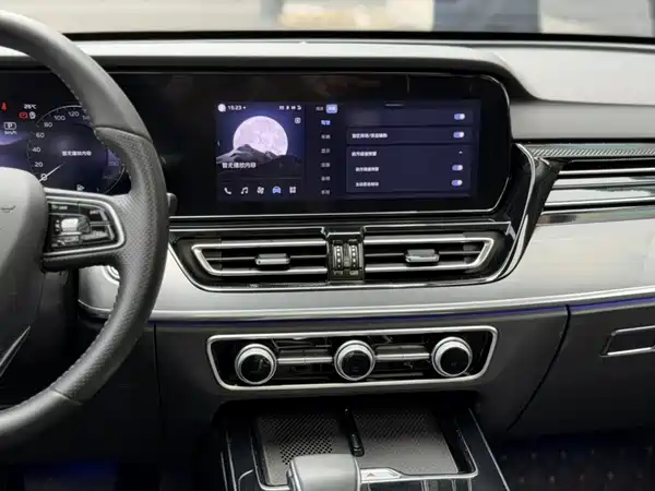 Hongqi HS5 2023