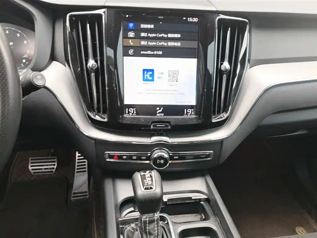 Volvo XC60 2018 — фото 13