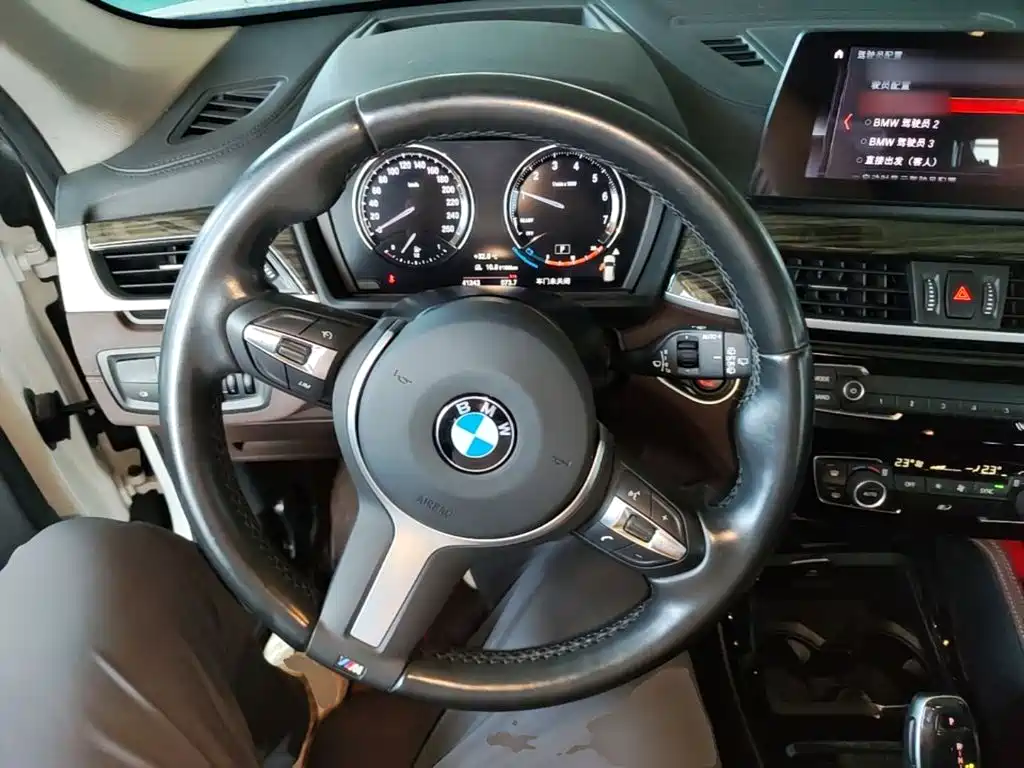 BMW X1 2021 — фото 11