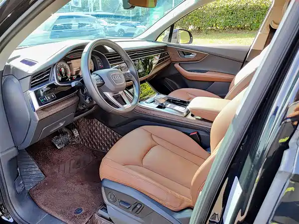 Audi Q7 2024