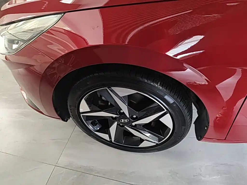 Hyundai Elantra 2021 — фото 23
