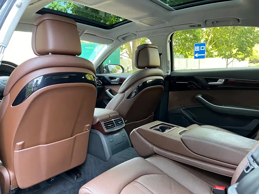 Audi A8 2011